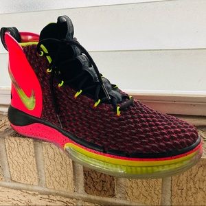 Mens Nike Air alpha dunk size 13.5